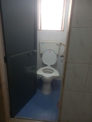 Attached Bathroom in 1 BHK Apartment at Dadar West – for Rent