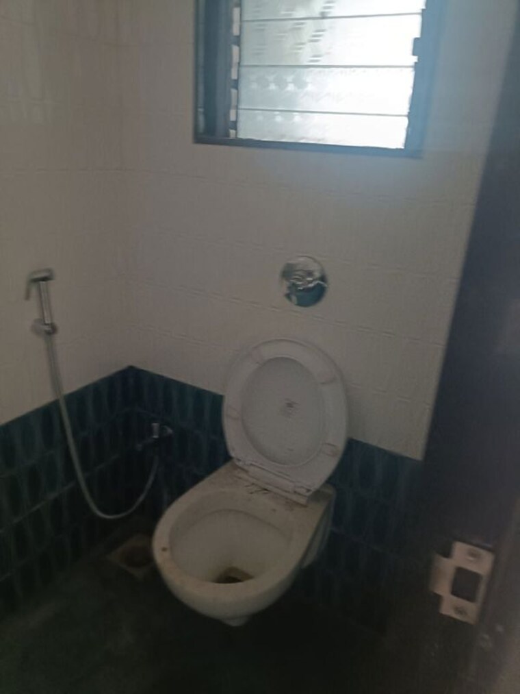 Bathroom, malad west 1 Bedroom 435 Sq.Ft. Apartment In Malad West Mumbai 10724552