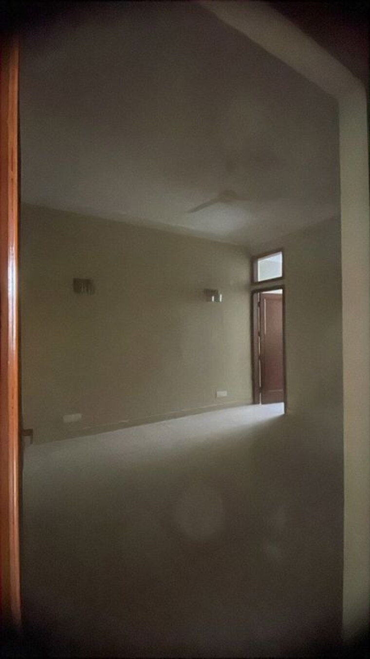 Room, hauz khas 3.5 Bedroom 2400 Sq.Ft. Builder Floor In Hauz Khas Delhi 10724566
