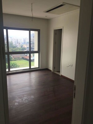 Room in 4 BHK Apartment at Kasturi The Balmoral Estate, Baner – for Rent