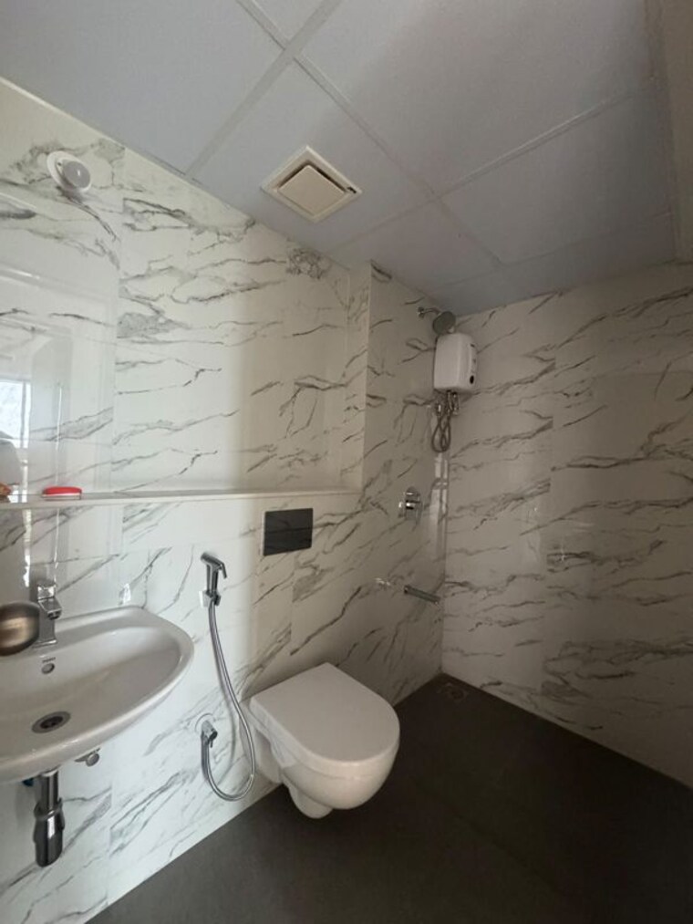 Bathroom, lodha-codename-premier 2.5 Bedroom 759 Sq.Ft. Apartment In Dombivli East Thane 10724561