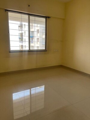 Room in 1 BHK Apartment at Kundan The Landmark, Undri – for Sale