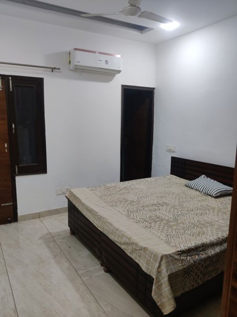 Bedroom, motia-blue-ridge 3 Bedroom 1200 Sq.Ft. Builder Floor In Dhakoli Zirakpur 10724600