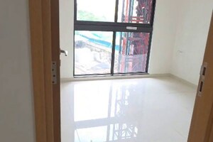 Room in 2 BHK Apartment at Godrej Ascend, Kolshet Road – for Sale