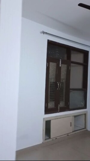 Room in 2.5 BHK Apartment at SRS Royal Hills, Sector 87 – for Sale