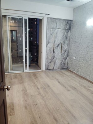 Room in 2 BHK Apartment at Prateek Grand City, Siddharth Vihar – for Sale