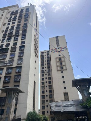 2 BHK Apartment – Exterior View View at Mantri Park, Goregaon East - for Sale
