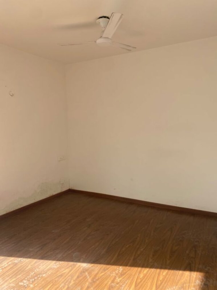 Room, sushma-valencia 3 Bedroom 1800 Sq.Ft. Apartment In International Airport Road Zirakpur 10724654