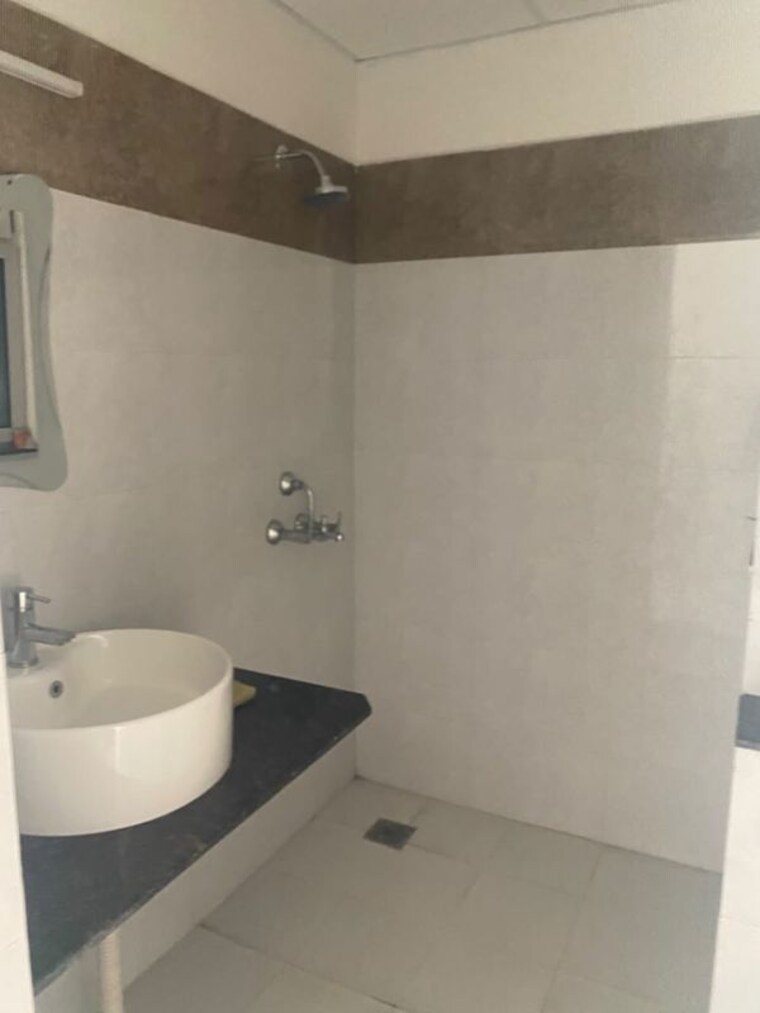 Bathroom, sushma-valencia 3 Bedroom 1800 Sq.Ft. Apartment In International Airport Road Zirakpur 10724654