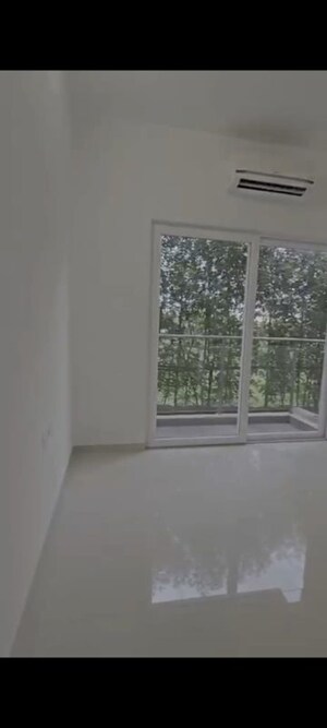 Room in 1 BHK Apartment at Oyster Saket City, Kalyan East – for Sale