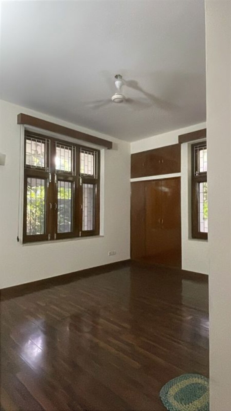 Room, gulmohar park 3 Bedroom 4500 Sq.Ft. Independent House In Gulmohar Park Delhi 10724662