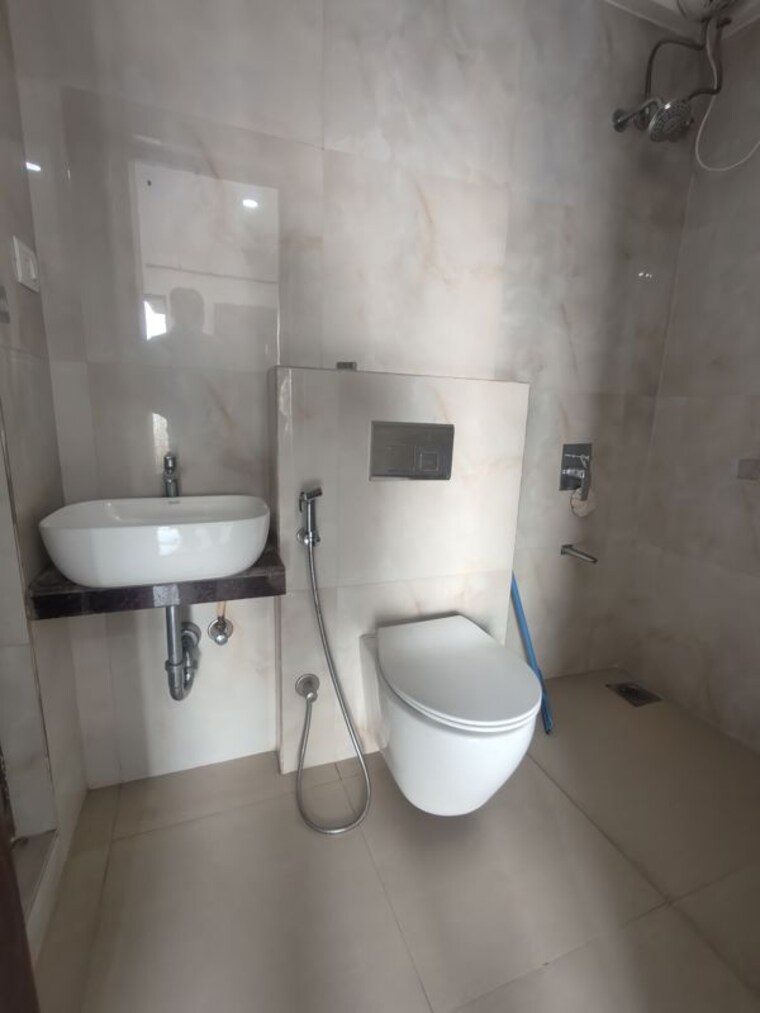 Bathroom, raymond-ten-x-habitat 2 Bedroom 635 Sq.Ft. Apartment In Pokhran Road No Two Thane 10724686