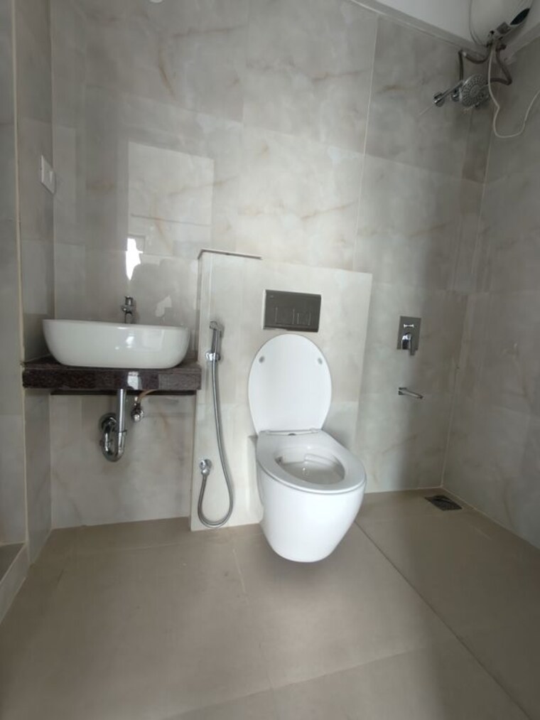 Bathroom, raymond-ten-x-habitat 2 Bedroom 635 Sq.Ft. Apartment In Pokhran Road No Two Thane 10724693