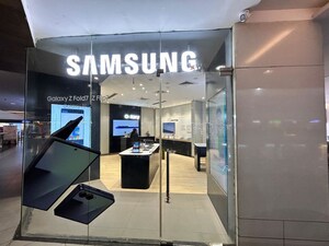 Team Area in  Showroom at Mahagun Metro Mall, Vaishali Sector 3 – for Sale