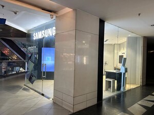  Showroom – Exterior View View at Mahagun Metro Mall, Vaishali Sector 3 - for Sale