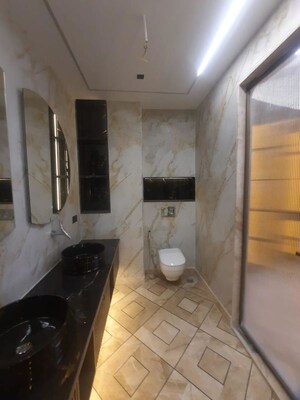 Attached Bathroom in 4 BHK Builder Floor at Mayfield Garden – for Sale