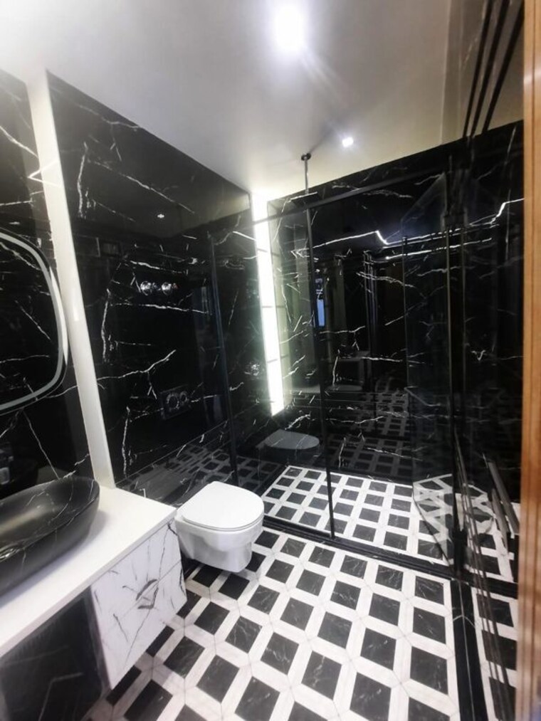 Attached Bathroom, mayfield garden 4 Bedroom 500 Sq.Yd. Builder Floor In Mayfield Garden Gurgaon 10724728