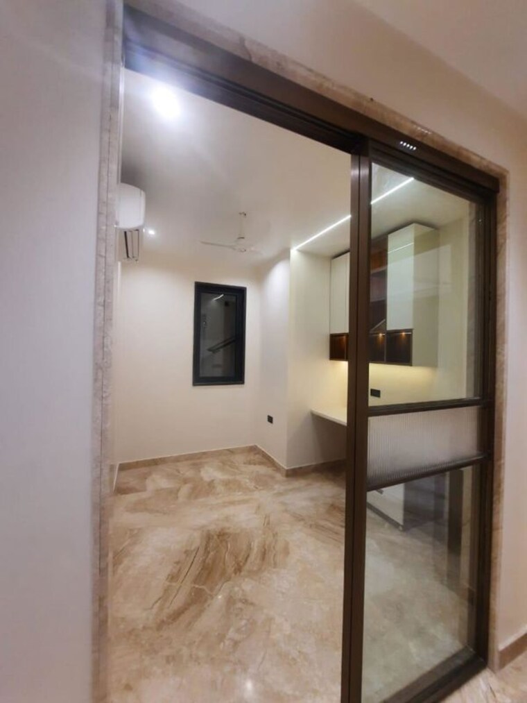 Room, mayfield garden 4 Bedroom 500 Sq.Yd. Builder Floor In Mayfield Garden Gurgaon 10724728
