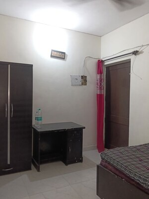 Room in 1 RK Apartment at Sector 16b Dwarka – for Rent