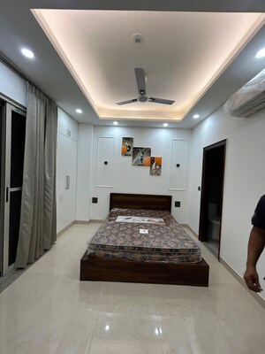 Bedroom in 3 BHK Builder Floor at Sector 52 – for Rent