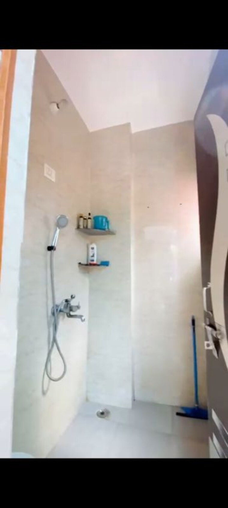 Bathroom, bharat vihar 2 Bedroom 810 Sq.Ft. Apartment In Bharat Vihar Delhi 10724810