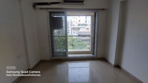 Room in 3 BHK Apartment at Ankur Rajdoot, Khar West – for Sale