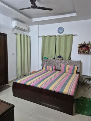Bedroom in 3.5 BHK Apartment at Ardee City Palm Grove Heights, Sector 52 – for Rent