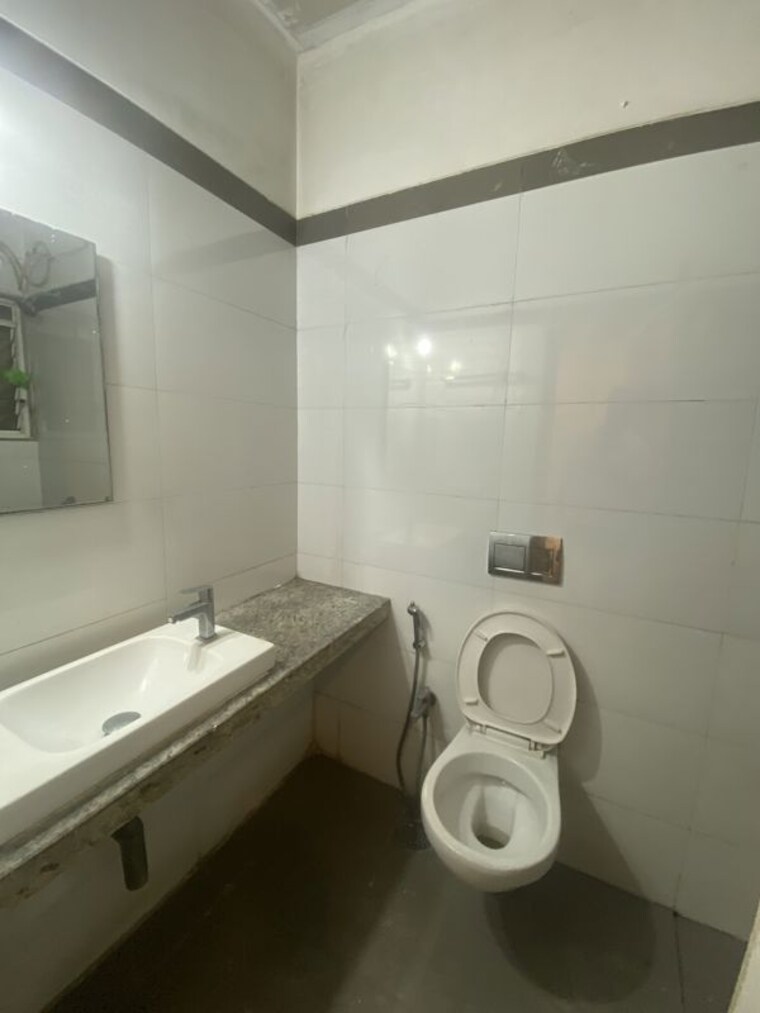Bathroom, rustomjee-urbania-azziano 2 Bedroom 853 Sq.Ft. Apartment In Thane West Thane 10724898