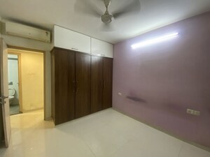 Room in 2 BHK Apartment at Rustomjee Urbania Azziano, Thane West – for Rent