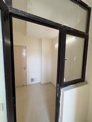 Room in 4 BHK Apartment at Gaur Atulyam, Omicron I Greater Noida – for Rent