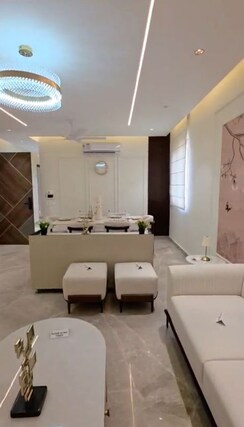 3 BHK Builder Floor For Sale in BPTP Amstoria
