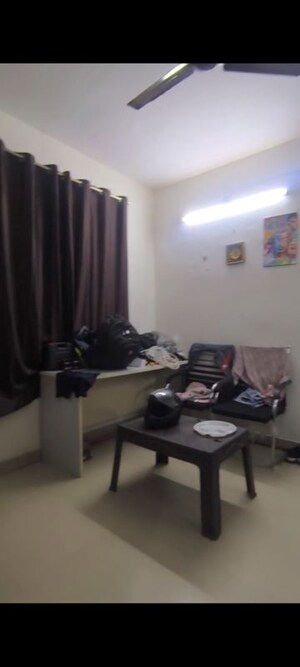 Team Area in 2 BHK Apartment at Singhal Residency, Sector 73 – for Sale