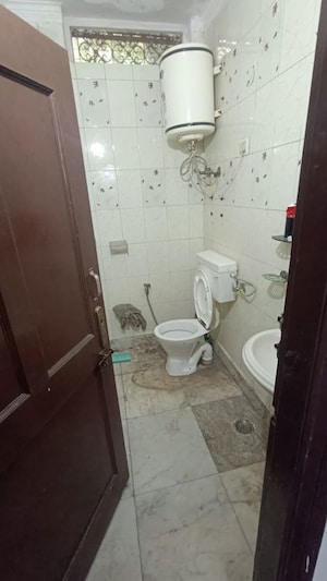 Bathroom in 1 BHK Builder Floor at Malviya Nagar – for Rent
