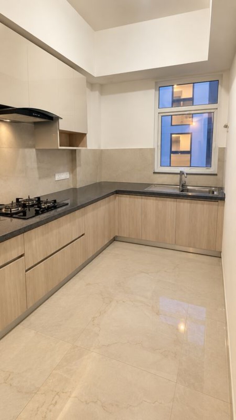 Kitchen, smart-world-orchard 2.5 Bedroom 1150 Sq.Ft. Apartment In Sector 61 Gurgaon 10724951
