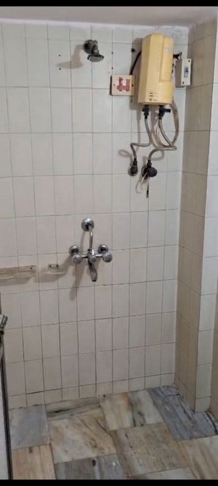 Bathroom, kalpaka-goregaon 1 Bedroom 300 Sq.Ft. Apartment In Goregaon West Mumbai 10724971