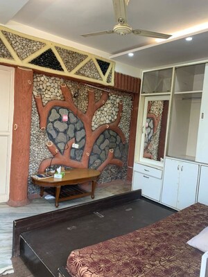 Bedroom in 1 RK Builder Floor at Kalkaji – for Rent