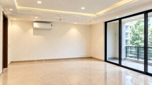 Room in 3 BHK Apartment at Eldeco Mystic Greens, Omicron I Greater Noida – for Rent