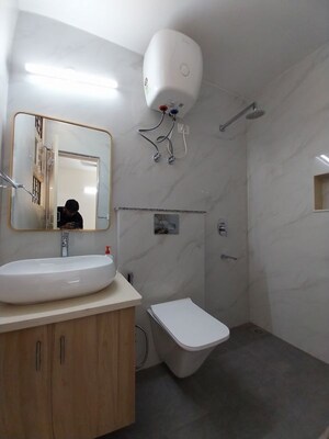 Bathroom in 3 BHK Builder Floor at Unitech South City II, Sector 50 – for Rent