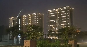 3.5 BHK Apartment For Sale in Amar Shaheed Path