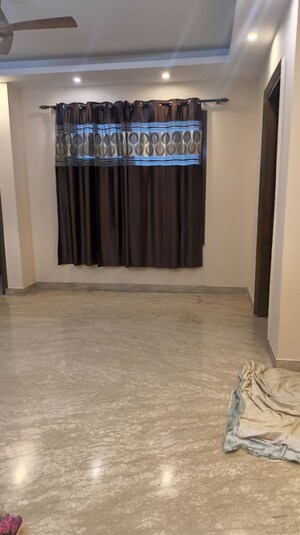 Building Lobby in 3 BHK Builder Floor at Unitech South City II, Sector 50 – for Rent