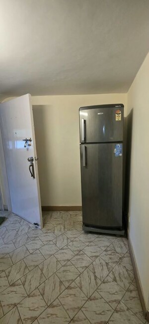 Room in 2 BHK Builder Floor at Kalkaji – for Rent