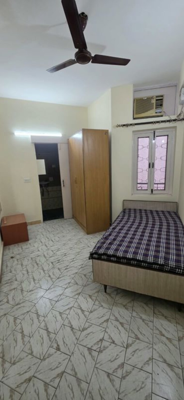 Bedroom, kalkaji 2 Bedroom 1000 Sq.Ft. Builder Floor In Kalkaji Delhi 10725007