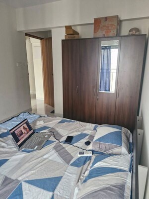 Bedroom in 1 BHK Apartment at Kurla East – for Rent