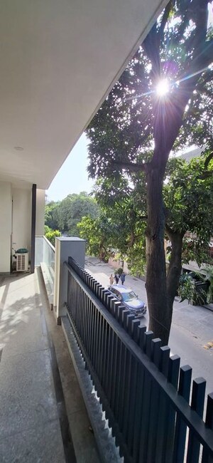 Balcony in 3 BHK Builder Floor at South Extension ii – for Rent