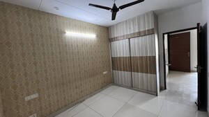 Room in 2 BHK Apartment at Pir Machalla – for Rent