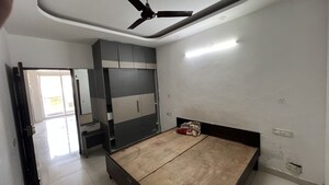 Room in 2 BHK Apartment at Pir Machalla – for Rent