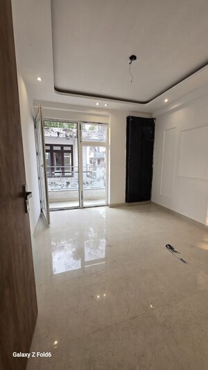 Room in 1 BHK Apartment at Chattarpur – for Rent