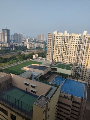 Team Area in 1 BHK Apartment at Runwal Gardens, Dombivli East – for Sale