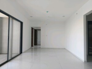 Room in 4 BHK Apartment at Mantra Mirari, Koregaon Park – for Rent