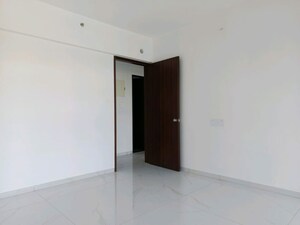 Room in 4 BHK Apartment at Mantra Mirari, Koregaon Park – for Rent